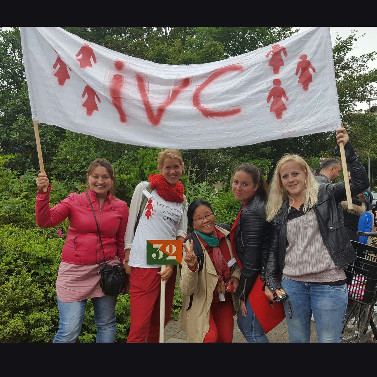 IVCDenHelder's tweet photo. Gisteren hebben de vrouwen de eerste dag van de Avondvierdaagse gelopen #trots #avondvierdaagse #IVC https://t.co/04LosyKWiT