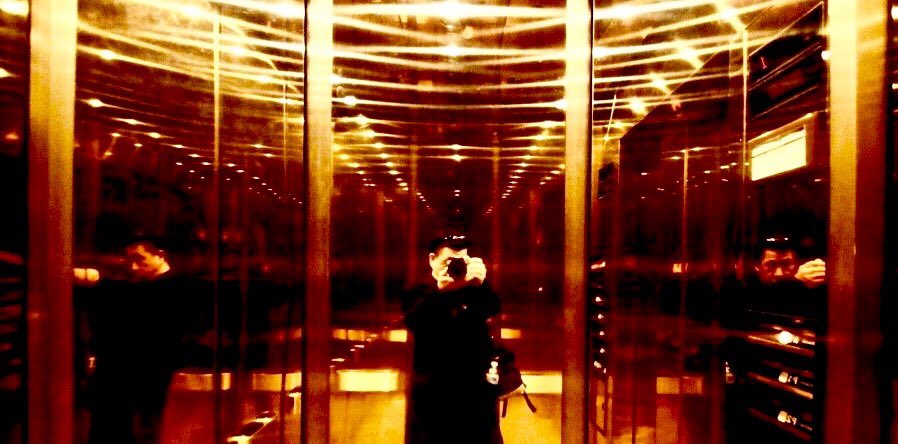 3JV_Productions's tweet photo. @Jimena_Paris #johnlee #Johnleephotography #Reflectioning #ElevatorExcellent #Shiny #wideangle #CanonT5i #Winter2015 https://t.co/L5VWIMS0zI