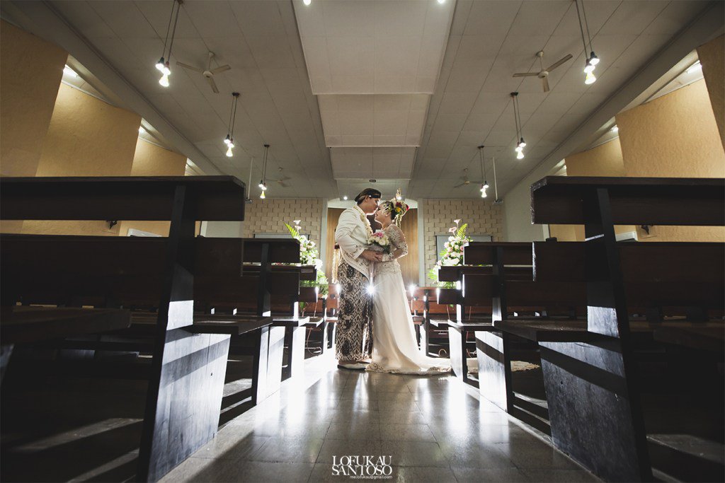 Choosing the Right Wedding Photographer lofukau.com/choosing-the-r…