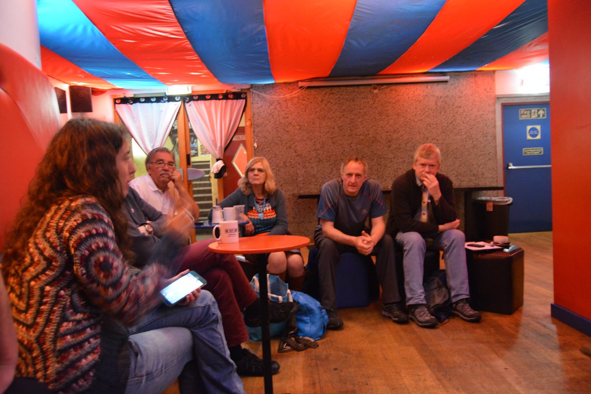 PodemosEdiUK's tweet photo. Más fotos de los compas de @PodemosAsturies con @RISE_Scotland #LeyendasEdimburgo https://t.co/e1kmuahQ3t
