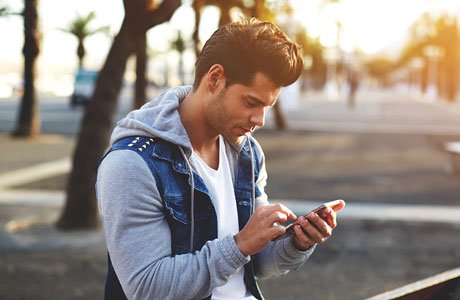 trafficbuilders's tweet photo. Aan de slag met jouw moments: lees hier alles over #MicroMoments en #socialmedia https://t.co/nSqPXNICHK #Tblog https://t.co/GjOLrujM4G
