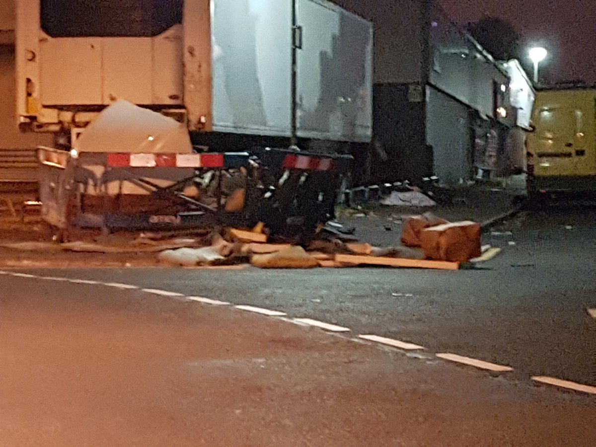 SmallHeath2's tweet photo. Business dumping openly in Small Heath!! BCC??? @KennedyJacqui @LisaTrickett41 @johnclancy @ehbham @birminghammail https://t.co/ni3Mgj26Bx