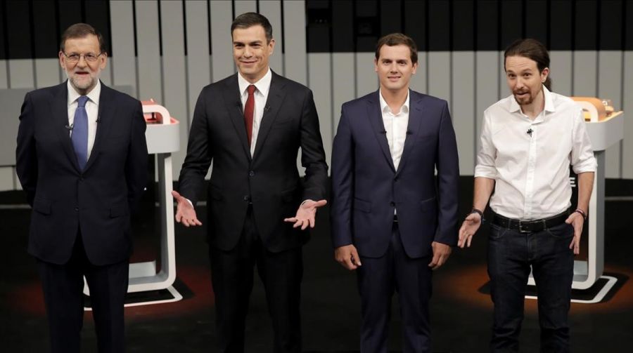 TokenersEN's tweet photo. Ya sabemos de sobra que ayer hubo #debate13J, pero... ¡¿Qué dijeron nuestros #famosos?! https://t.co/mdZDKFBrDE #tv https://t.co/POMoxlp133