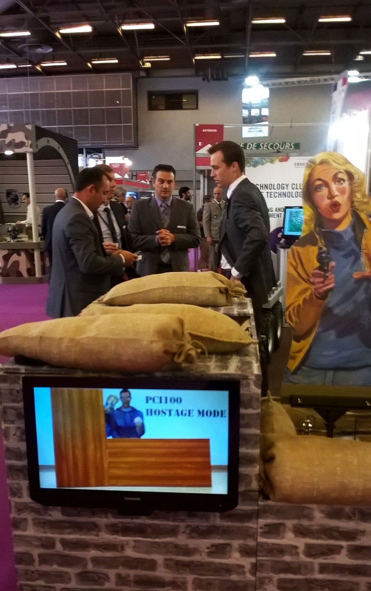 SterelaSA's tweet image. @eurosatory Sterela est la seule à proposer des portes-cibles pr l'entrainement en tirs réels ou simulés!#simunition