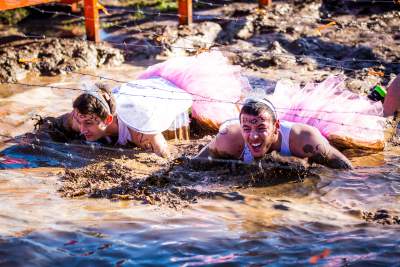 ToughMudder_ID's tweet photo. Di medan lumpur #TMBali, kamu bisa menjadi siapa saja. Bawa team kamu dan pakailah imajinasimu. #ToughMudder2016 https://t.co/nbeVM9a5Ms