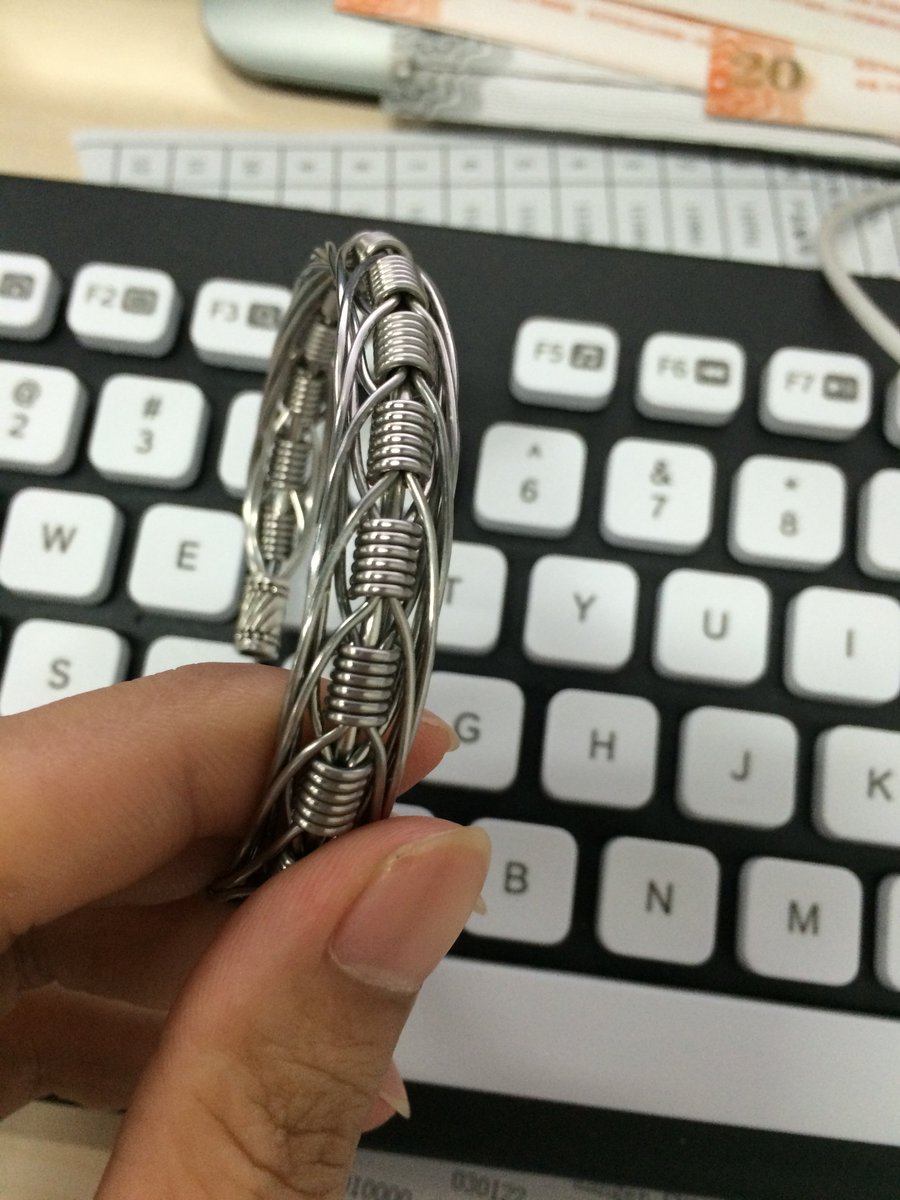 Jason_Y149's tweet image. MY NEW CLAPTON BRACELET!!! DO YOU LIKE IT? #VAPE #VAPELIFE #CLAPTION #BRACELET