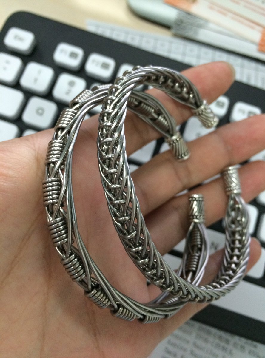 Jason_Y149's tweet image. MY NEW CLAPTON BRACELET!!! DO YOU LIKE IT? #VAPE #VAPELIFE #CLAPTION #BRACELET