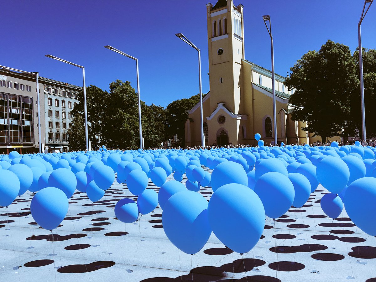 Anetttu's tweet photo. A sea of tears 🇪🇪🙏🏻😪 We'll never forget. Juuniküüditamine 1941 https://t.co/nJCRSmi4CW