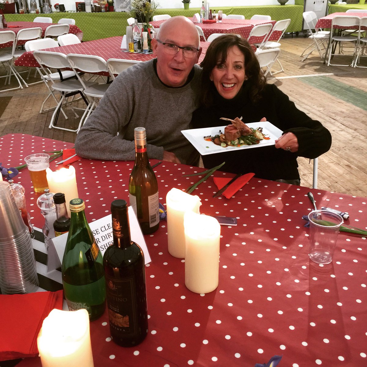 SnakatakUK's tweet photo. Lisa &amp; Frank thank everyone who made #IOW2016 a wonderful success! We made over 5,000 meals! @JohnGiddings01 https://t.co/IdNwua2YxI