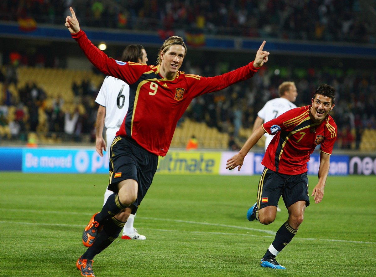 Fifa Com Onthisday In 09 A Torres Hat Trick Saw Spain Beat Nz At Confedcup To Extend Unbeaten Run To Record 33 Games