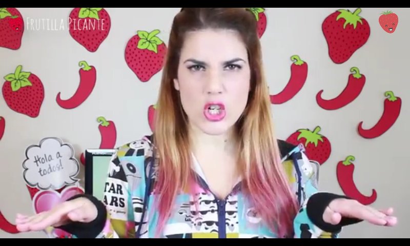 FrutiMemes's tweet photo. No sé, me encantó está foto y no se me ocurre que meme hacer, ustedes que le pondrían rutilantes? 💖🍓 https://t.co/v5EJFAOTZ6