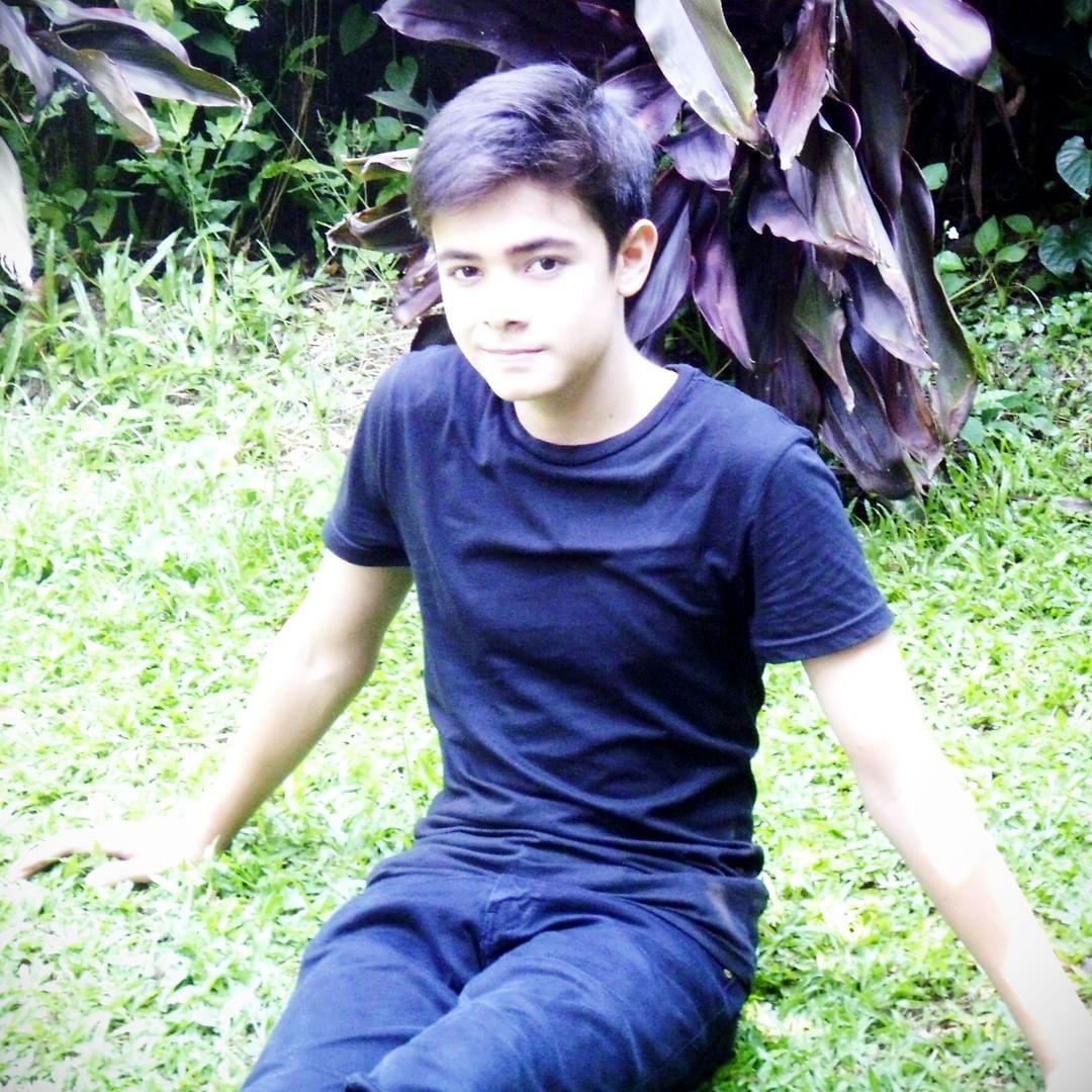 BryanAndrew_Ofc's tweet photo. #MermaidInLove https://t.co/xzECGGTzgb