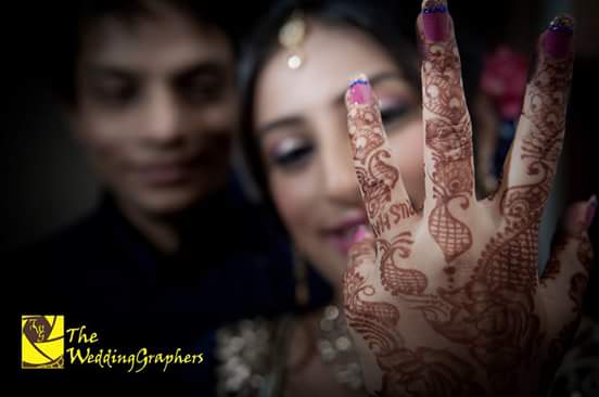 TheWeddingGraph's tweet image. It’s not about the diamonds and gold 
She had imprinted his name on her Heart and Soul 
#engagement  #ringceremony