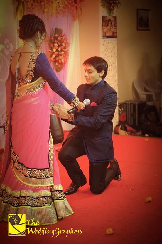 TheWeddingGraph's tweet image. She knew it was the beginning of a Lifetime of Memories, 
The moment he got down on his knees