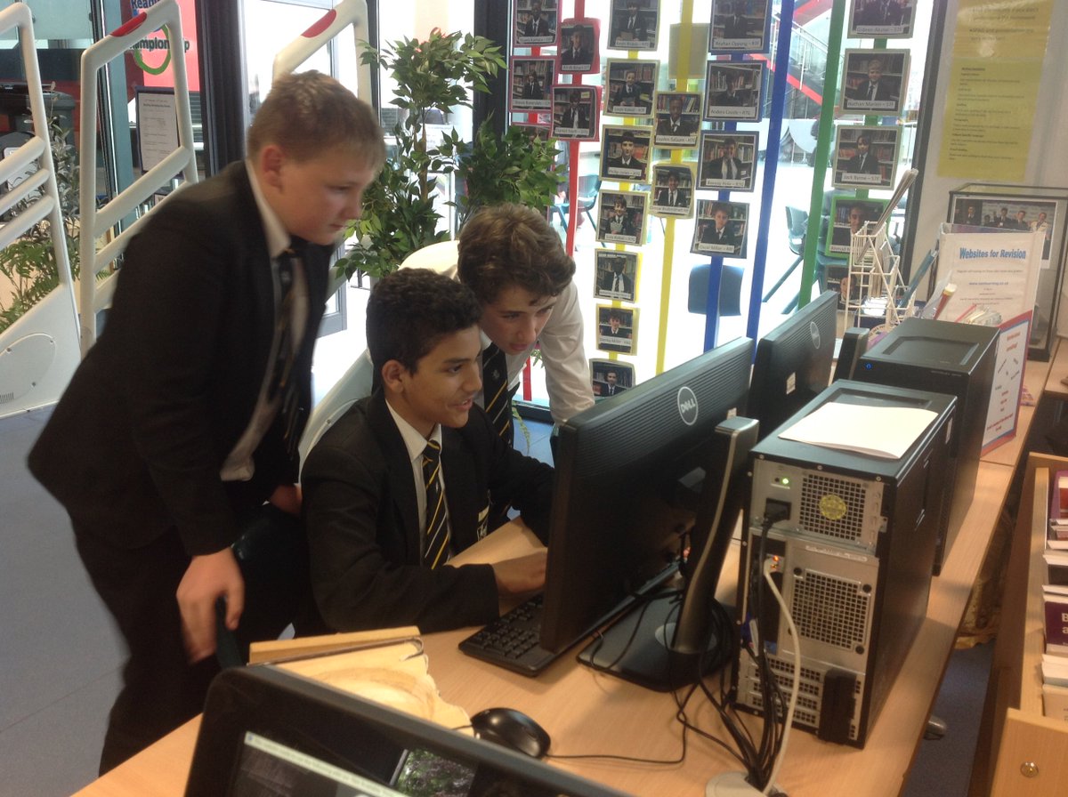 FHSCitandPSHEE's tweet photo. Year 8s preparing for their First Give presentations! https://t.co/smjcldZBST