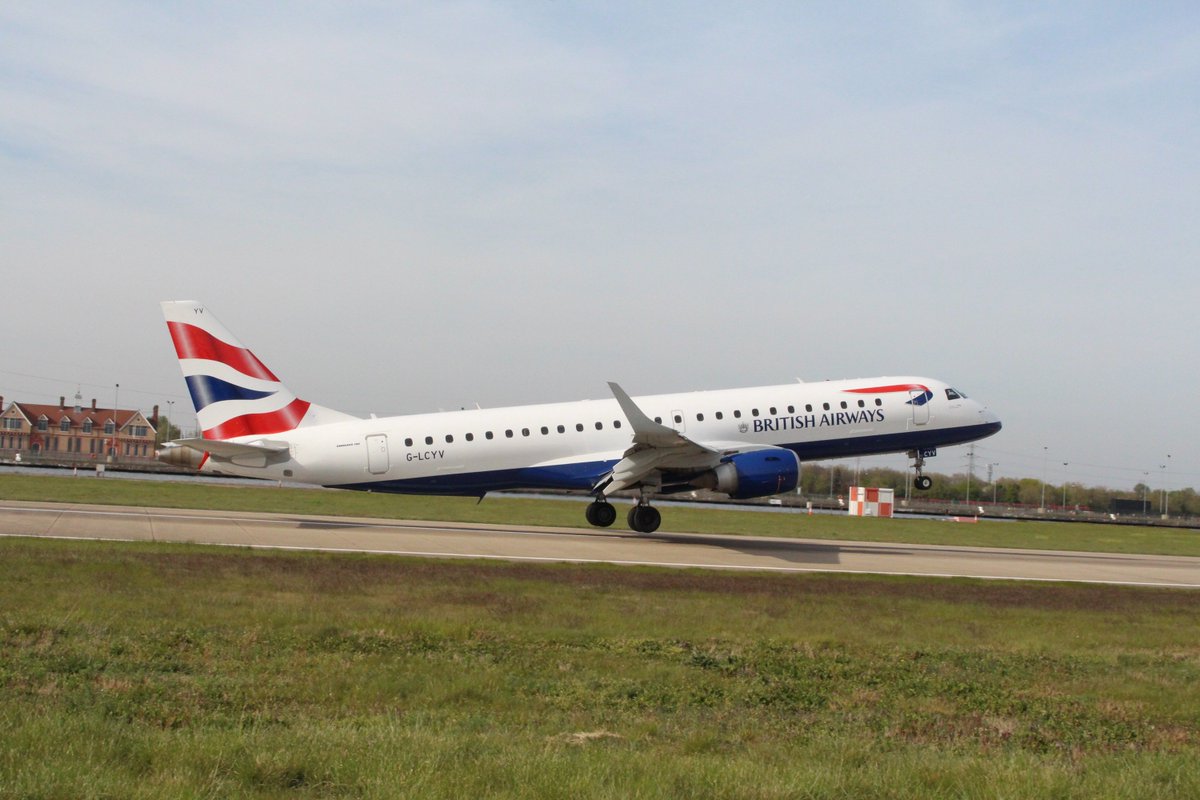 LondonCityAir's tweet photo. #TakeoffTuesday https://t.co/WBYpep8u7w