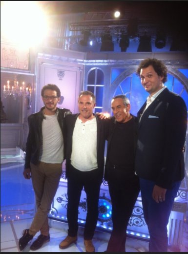 bruno_bellone's tweet photo. Super moment à @lesterriens avec Thierry Ardisson, @eric_antoine , @VincentDedienne @stephaneguillon ! https://t.co/xgDXwMUdGL