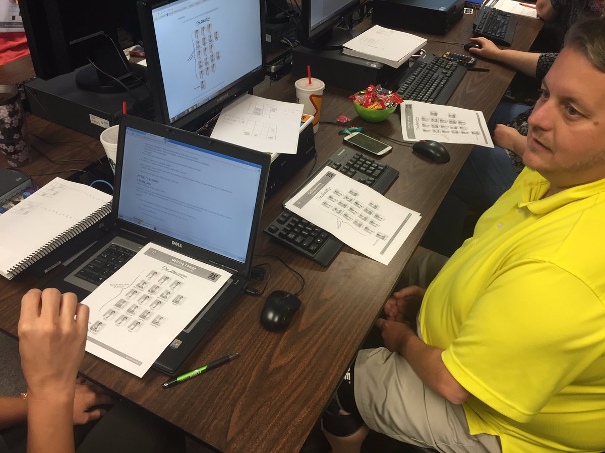JoelSpencerEV's tweet photo. @TeachCode TLO planning @EscRidge #codeorgpd #ARKidsCanCode https://t.co/vFaLSZQIJO