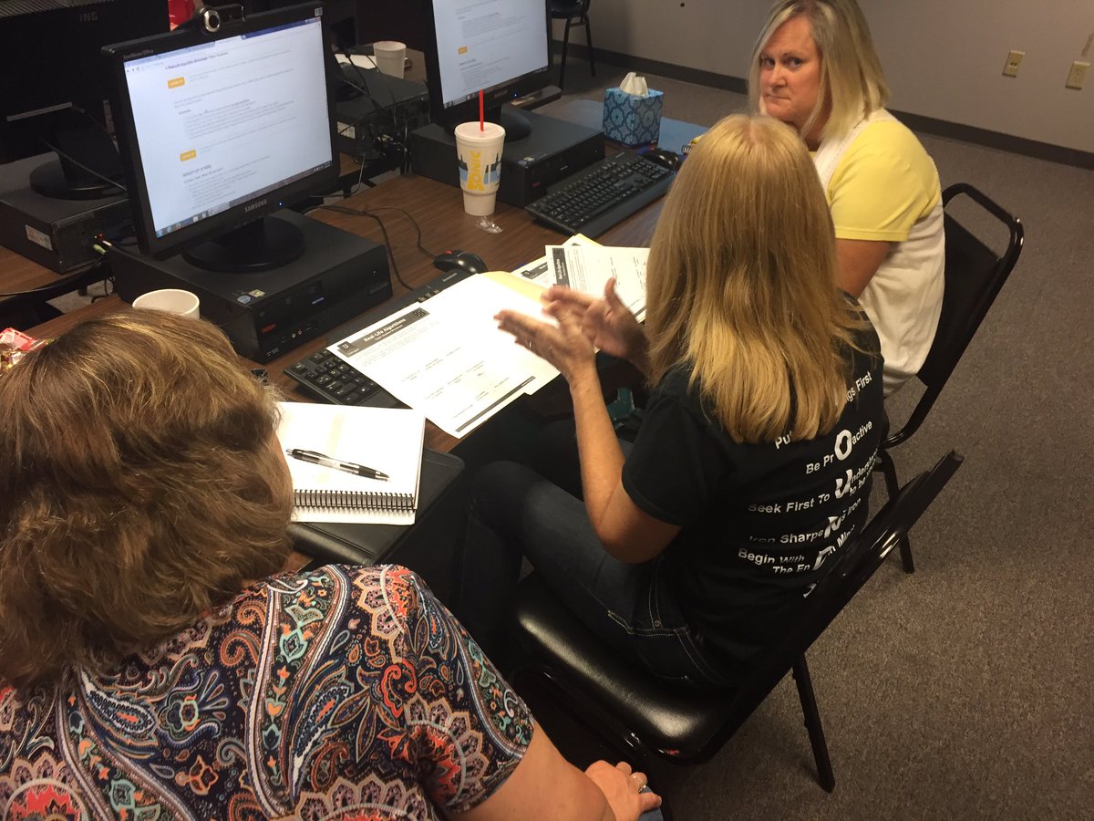 JoelSpencerEV's tweet photo. @TeachCode TLO planning @EscRidge #codeorgpd #ARKidsCanCode https://t.co/vFaLSZQIJO