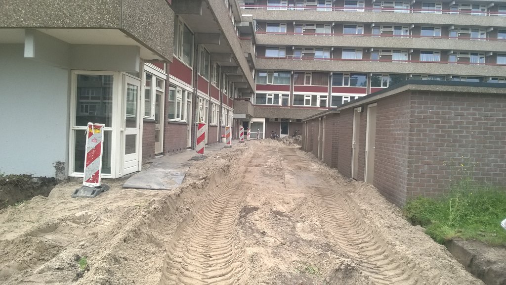 IntermarisFrank's tweet photo. Voor de woningen zijn ze ook druk bezig geeft wat overlast soms om lopen #Astronautenweg sterflat 3# @Intermaris . https://t.co/C3Rn65D9y4