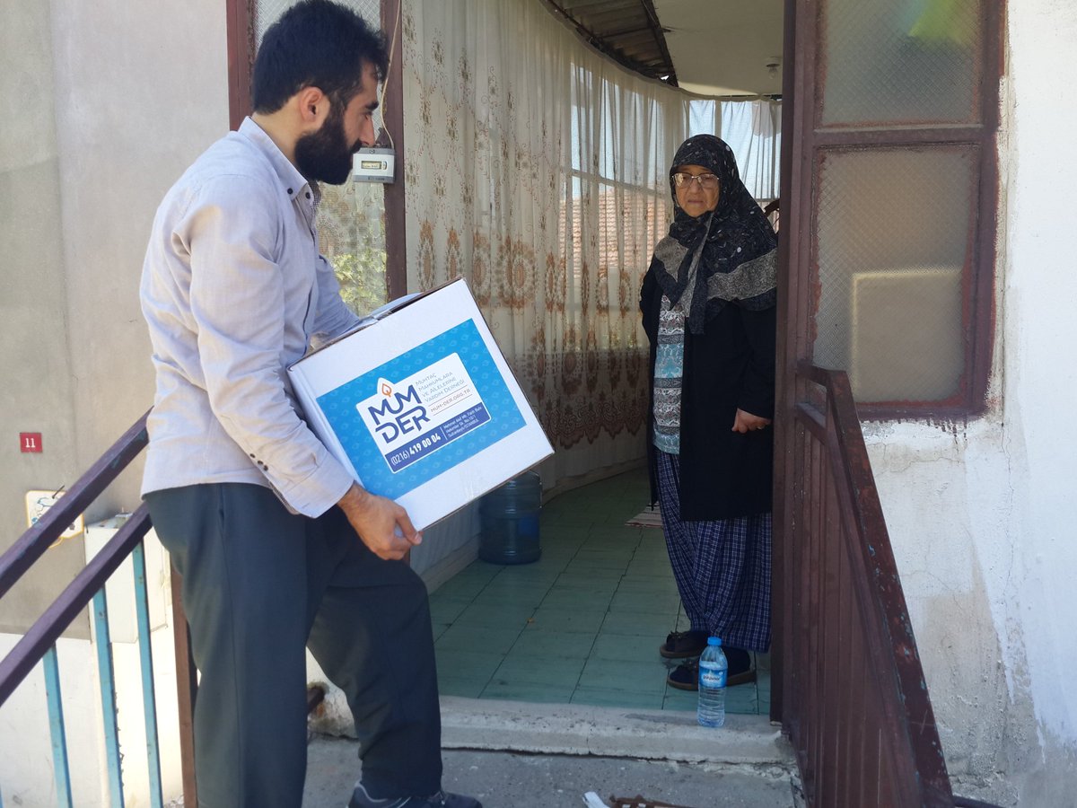 Mahkum aileleri için Hazırladığımız Kumanya lar ailelere ulaştırldı. Allah c.c Vesile olanlardan Razı olsun.