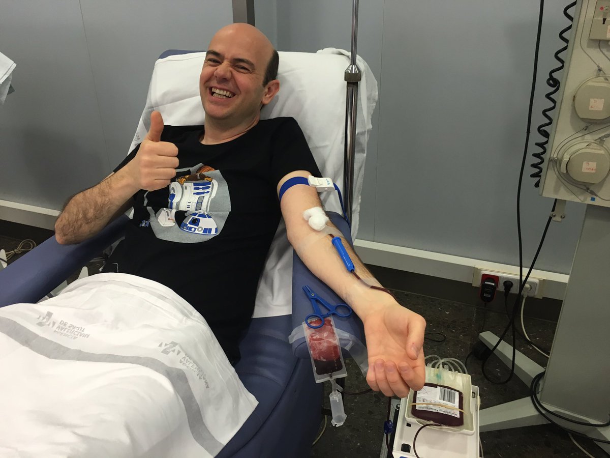 Jandro's tweet photo. Hoy es el #DiaMundialDelDonanteDeSangre y mañana y pasado... Yo lo probé hace meses y en julio vuelvo. ¿Os animáis? https://t.co/cFvZpE9HAf