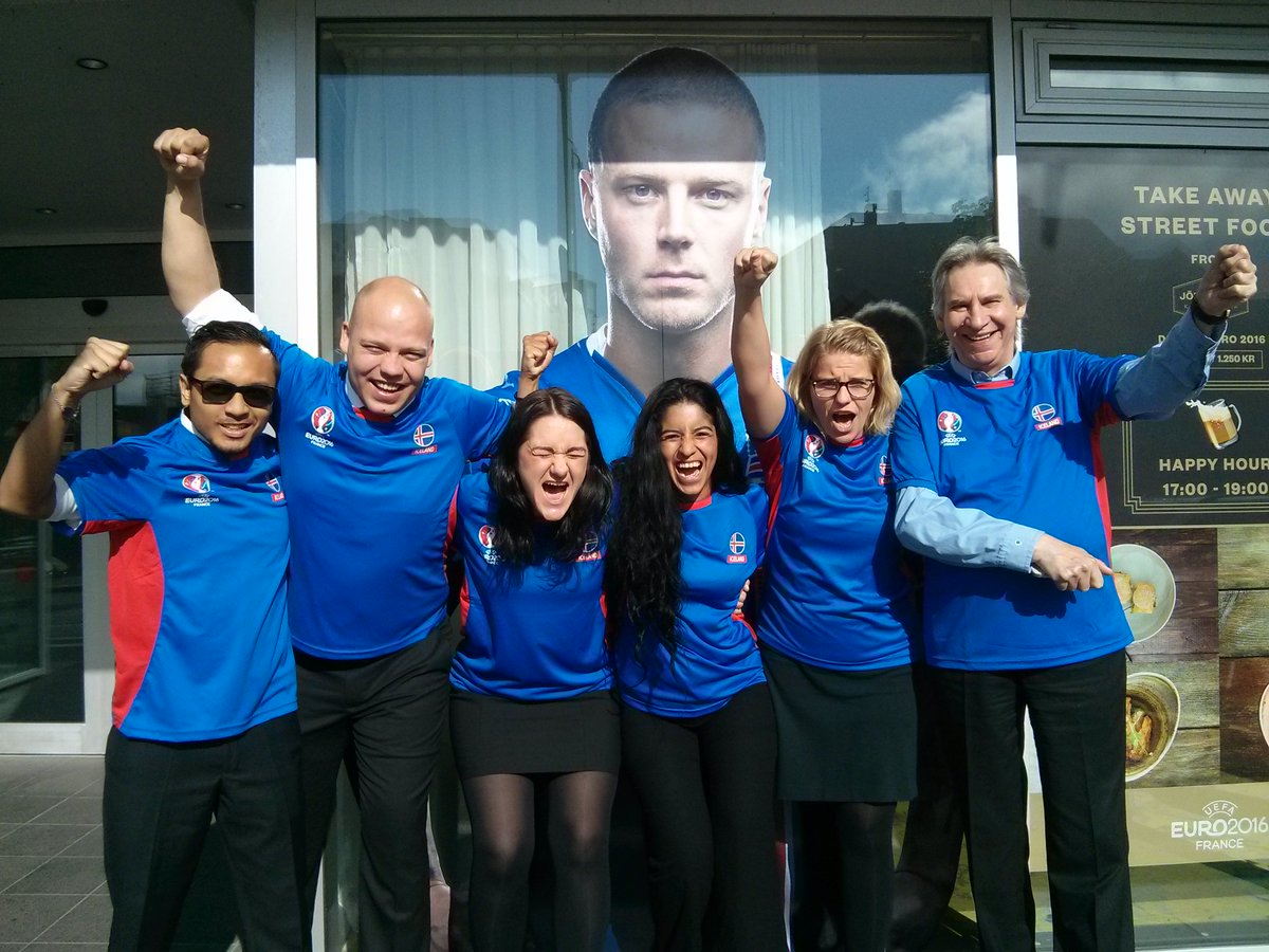 CenterHotels's tweet photo. #Euro2016@centerhotels. Showing ALL the matches LIVE on BIG SCREENS https://t.co/MeCWjxMxeG. https://t.co/iu769QJd2t