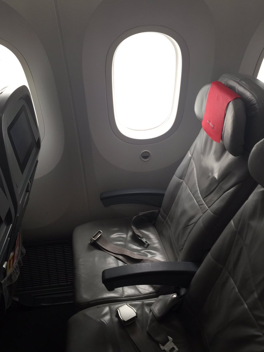 TweetsbyTashaS's tweet photo. So I made it safely to #California , full marks to @NorwegianUK for a smooth &amp; comfortable flight 👍🏼 #flynorwegian https://t.co/PkEvzylQpU