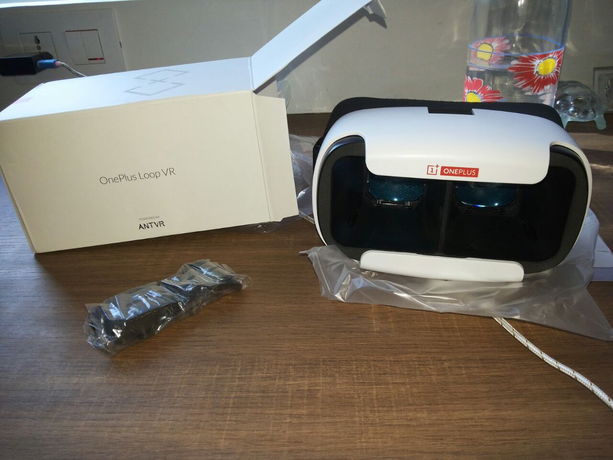 nikunjjsolanki's tweet image. You Made my day. Thanks UBER &amp;amp; OnePlus! Got my "Oneplus Loop VR" #OnePlusLoopVR #OnePlus3 @Uber_Mumbai @OnePlus_IN
