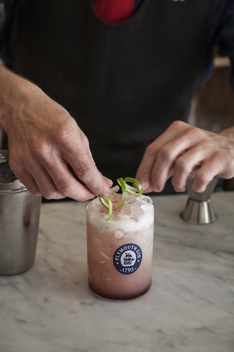 La temporada está llegando a su fin... Pero todavía queda 1 semana para disfrutar d los cócteles d <a href="/PlymouthGin_ES/">Plymouth Gin</a> 😋