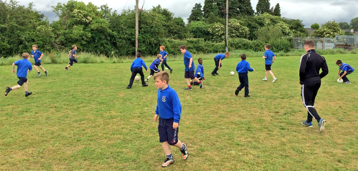 KildareGAA's tweet photo. Thanks to St Joseph's NS Kilcock for inviting us to their #GAADay during their #Activeschoolweek @bpcoulston https://t.co/CyGIbzjiXH