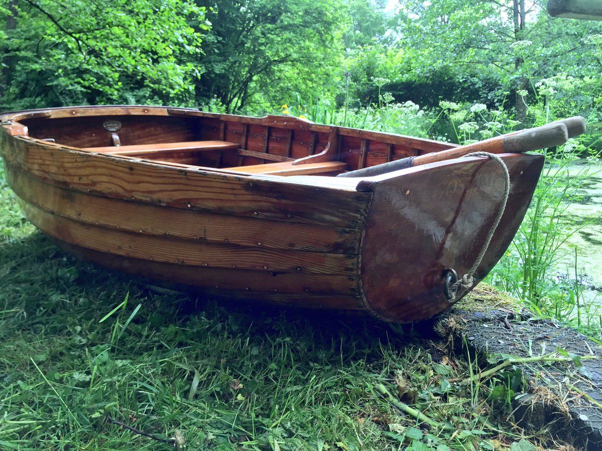 Mears_Boats's tweet photo. Life is slower with a wooden boat. One of ours from 1990 restored&amp;back in her very green home. #Boatbuilding #Craft https://t.co/sn0EijsUGN