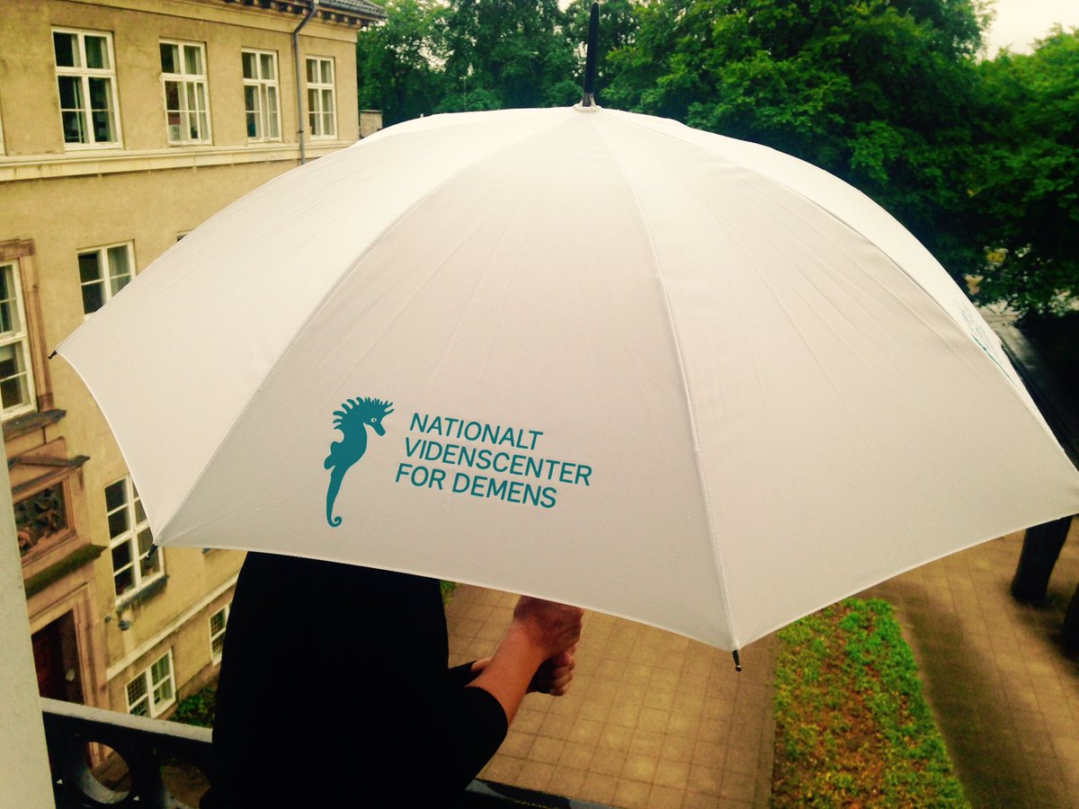 videnomdemens's tweet image. Regnvejr eller ej - vi glæder os til at debattere #demens på Folkemødet #fmdk #poldk #derfindesikkedårligtvejr