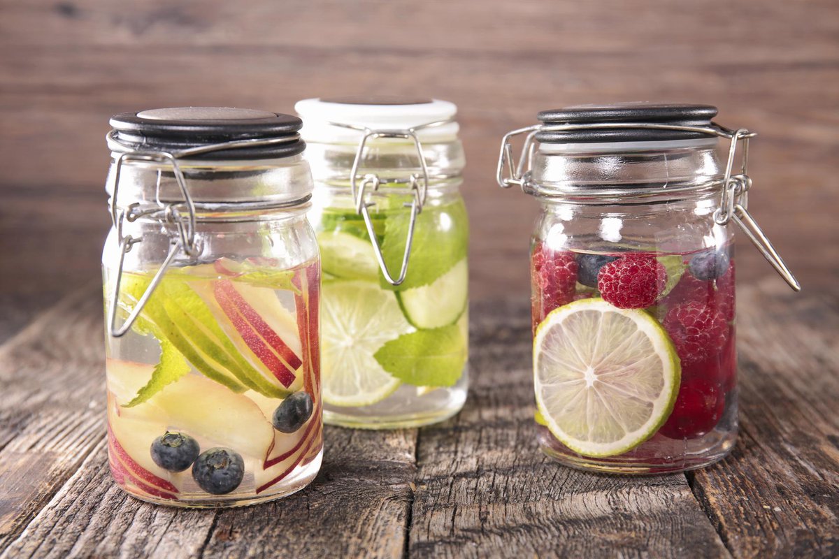 Madamefigaro's tweet photo. #Santé Ces ingrédients qui redonnent du goût à notre #eau #nutrtion #bienêtre https://t.co/AFOEIMU8Uj https://t.co/JRn1n7a6CM