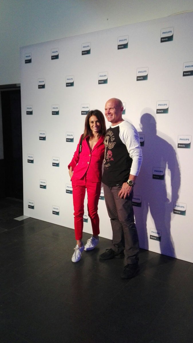 GadgetGubi's tweet photo. #hanhnimkorb @Philips_Beauty  #philipsbeauty #askthemonsters https://t.co/Uh1lMI0rR1