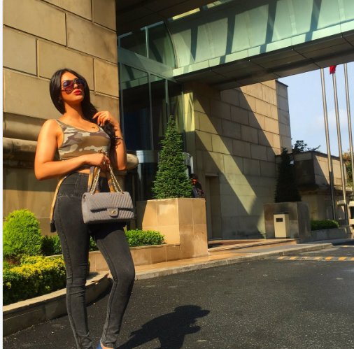 Al_Maghna's tweet photo. بعد منافسة قوية جمهور #ابتسام_تسكت يهديها الباماميوزك اورد .. @IbtissamTiskat  https://t.co/9xnCYVUzDl https://t.co/hx51dwDZjI