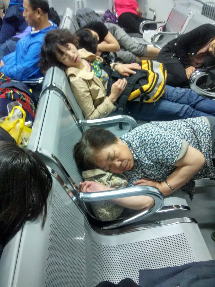 jinYe712's tweet photo. The pitiful Fanya victims. @cnnbrk @big_picture @theonion @time @Please pay attention to Fanya fraud event. https://t.co/m87Uc1Y4va