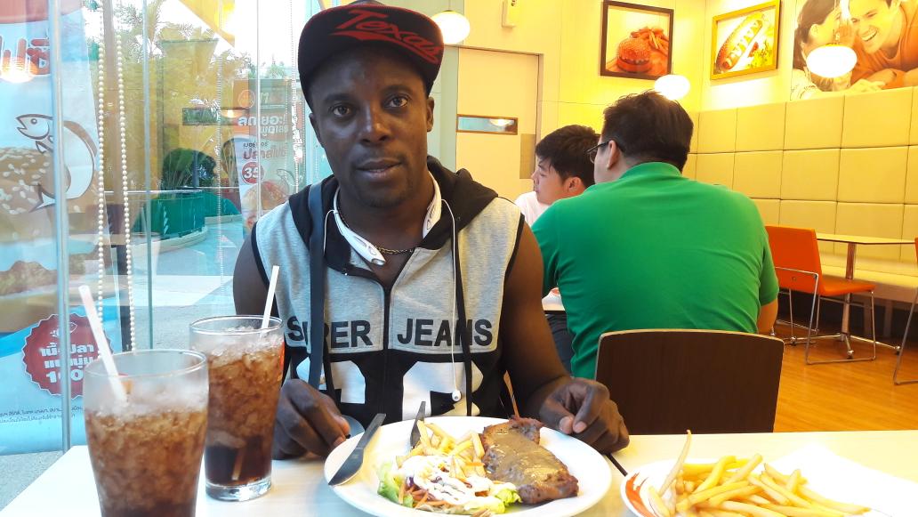 Forbs2009's tweet image. Love you all