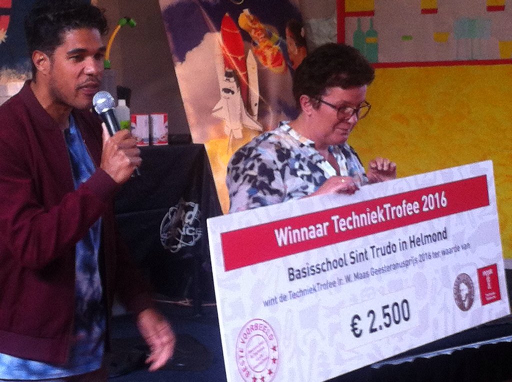 St. Trudoschool wint Techniek Trofee 2016. Maurice van Klokhuis presenteerde de uitreiking #Helmond
