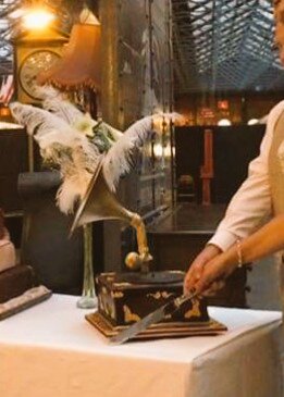 cakenottingham's tweet photo. #gramophone #cakeframe #cake https://t.co/2TjPRZ8N4c