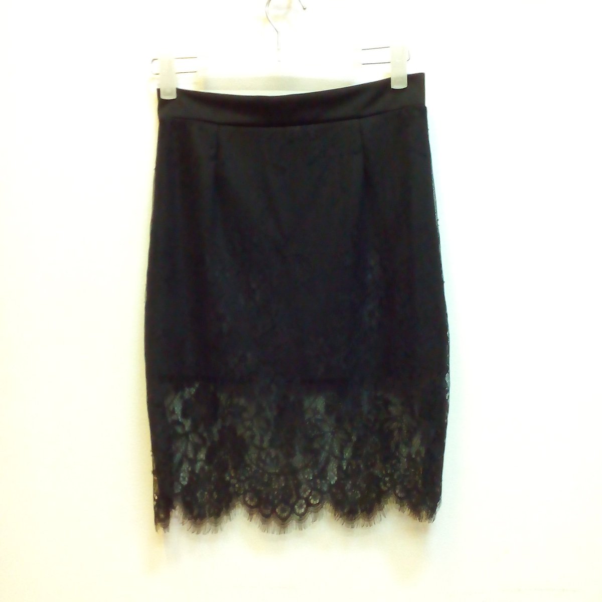 phiongyangid's tweet photo. Rok brukat hitam.
size : fit to M.
Rp130.000,-
#rok #rokhitam #rokbrukat #hitam #brukat https://t.co/L1ycZEzCgA