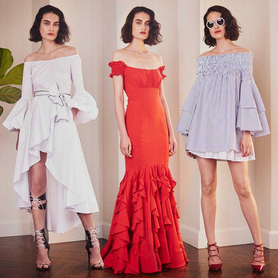 .<a href="/CAROLINECONSTAS/">CAROLINE CONSTAS</a> wins with generous #ruffles, bare shoulders + colorful #prints! PreO now moda.cm/CarolineConsta…