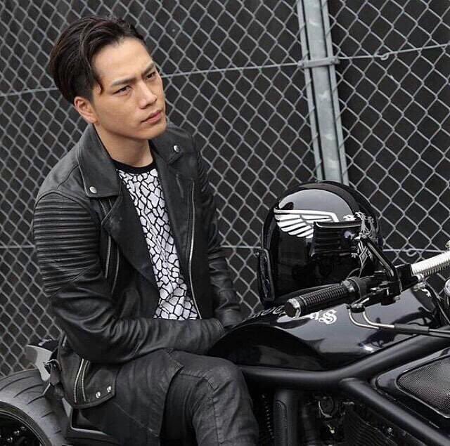 登坂広臣ファン垢 臣くんバイク似合うと思う人rt 登坂広臣好きな人rt 三代目jsb好きな人rt フォローします