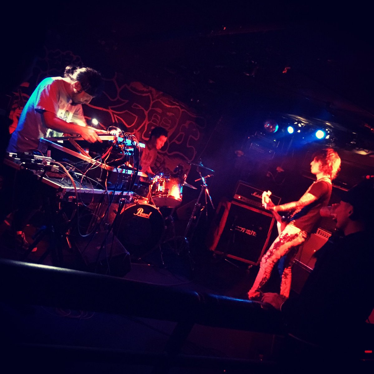 BuZZtoppo's tweet photo. エンドレスで聴いていたい。。CxIxA
#二万電圧
#CxIxA
#チンウィル
#VVORLD
#ISHI
#FIREBIRDGASS
#ATARAW
#groundcover
https://t.co/K9CLIMpjxM https://t.co/mABUkZrCgg