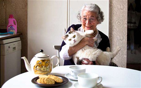 So the brilliant #JudithKerr is 93 today and A LIVING LEGEND! Come on, everyone - let's get her trending on Twitter!
