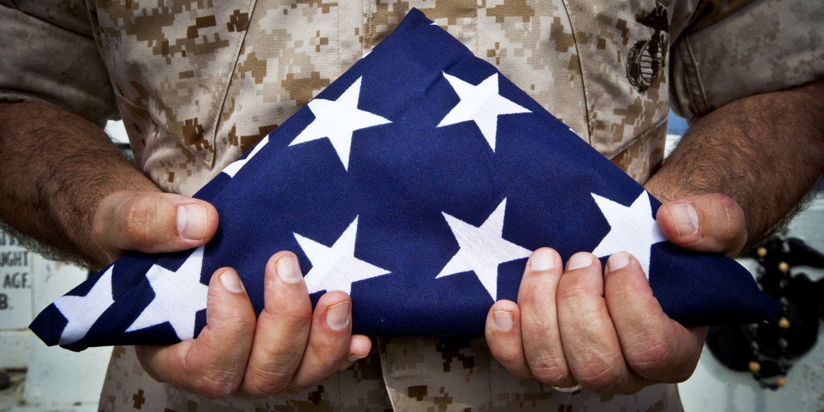 USMC's tweet photo. Happy National #FlagDay! https://t.co/fjyb5gAA4H