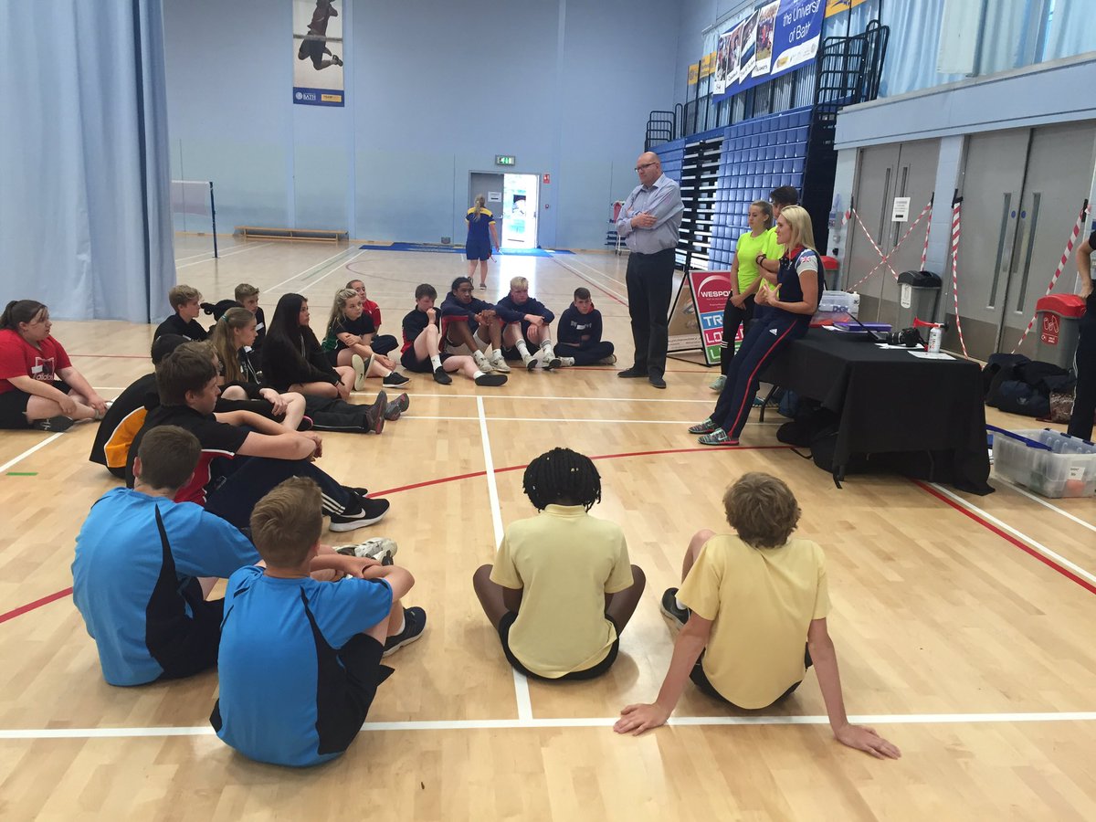 wesportap's tweet photo. Our #volunteers are getting stuck into a team building session before they had to their sport specific training! https://t.co/5mnUXccLri