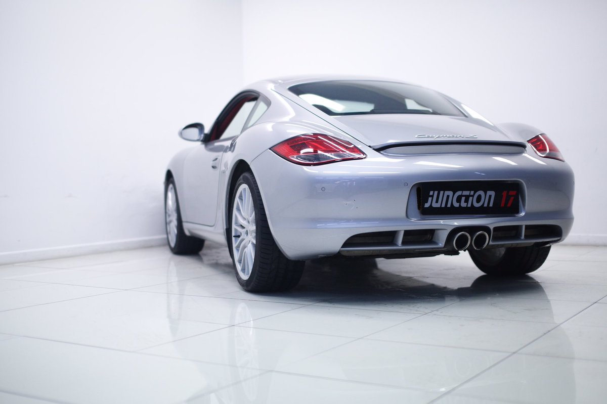 Junction 17 Cars tweet media