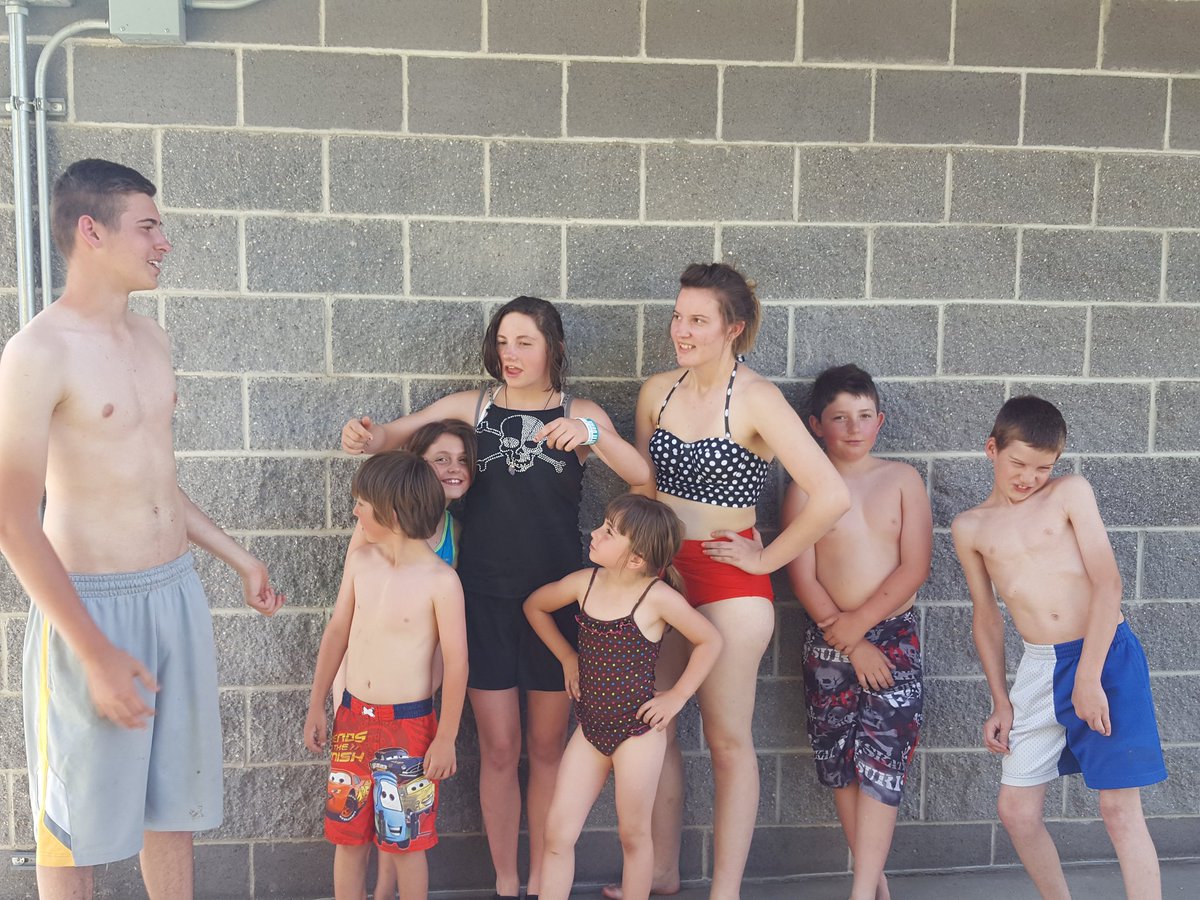 MichellWhiting's tweet photo. Roaring springs fun https://t.co/DefzzG8nfR