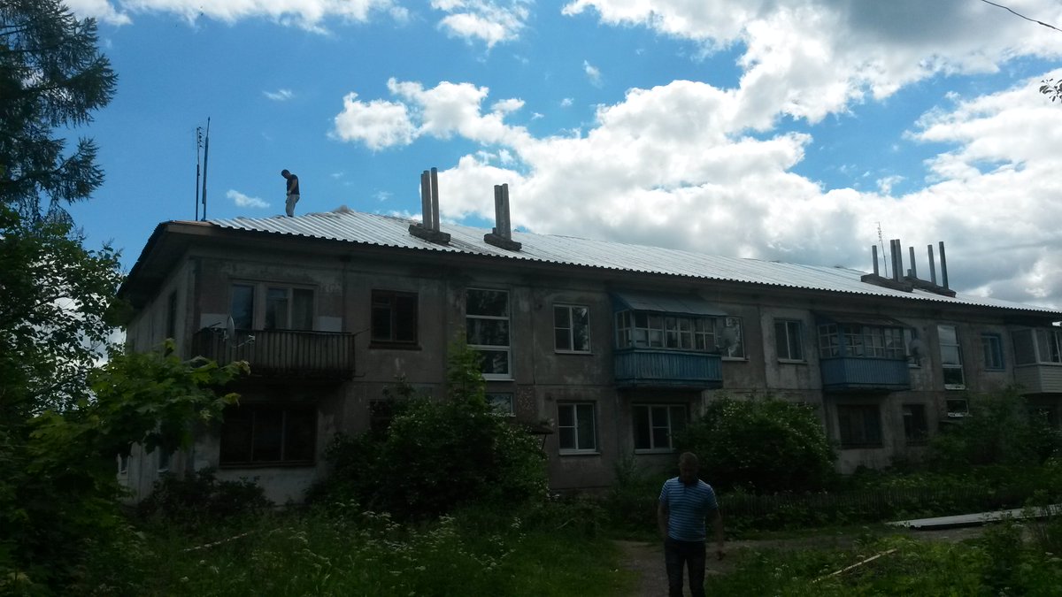 <a href="/Tularegion71/">Правительство ТО</a> <a href="/RybakovaElen/">Елена  Рыбакова</a> Ведется ремонт замена кровли, по программе "Капитальный ремонт" п. Пахомово
